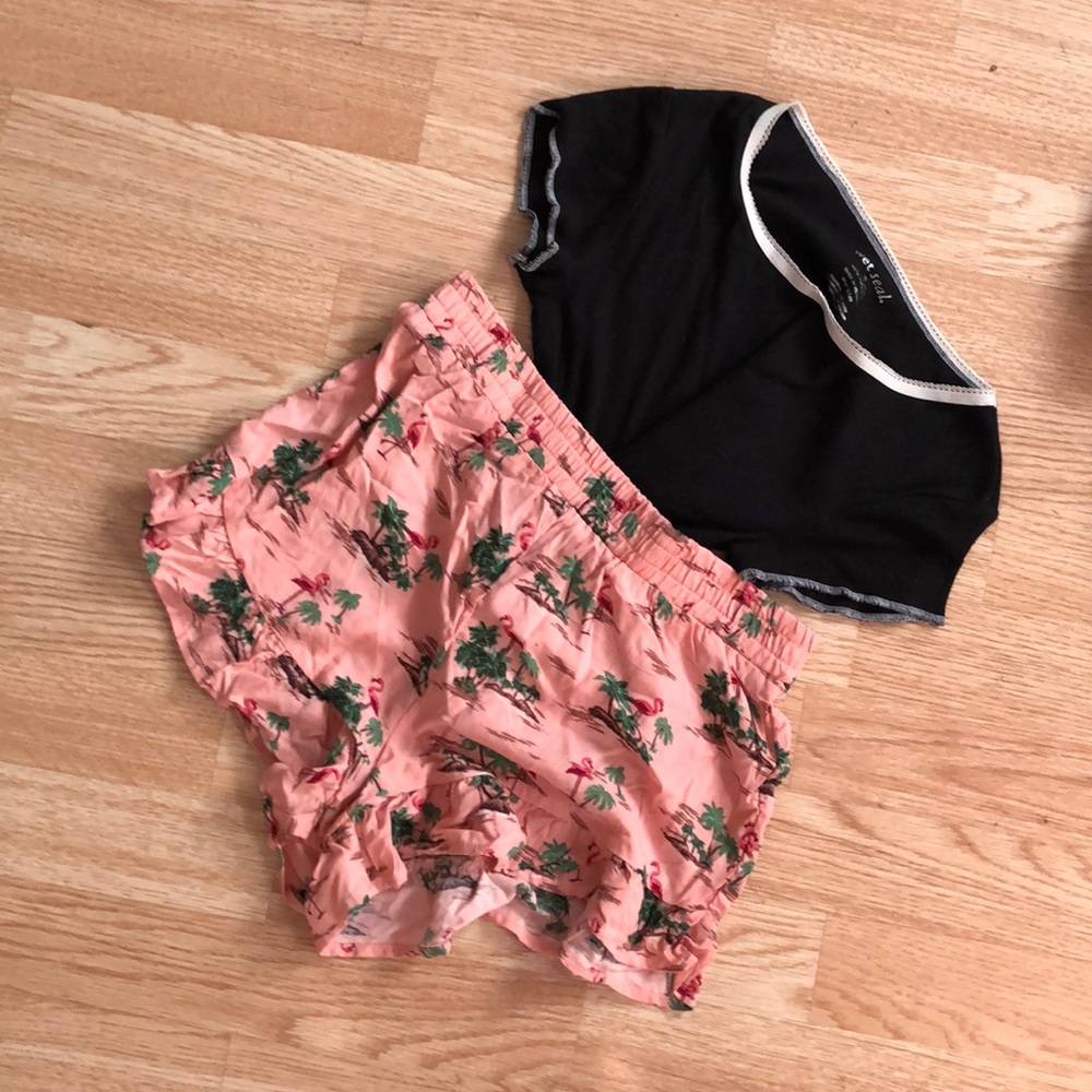 Forever 21 pink shorts with flamingos